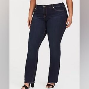 26R - Torrid • Relaxed Bootcut Jean - Vintage Stretch Dark Wash
